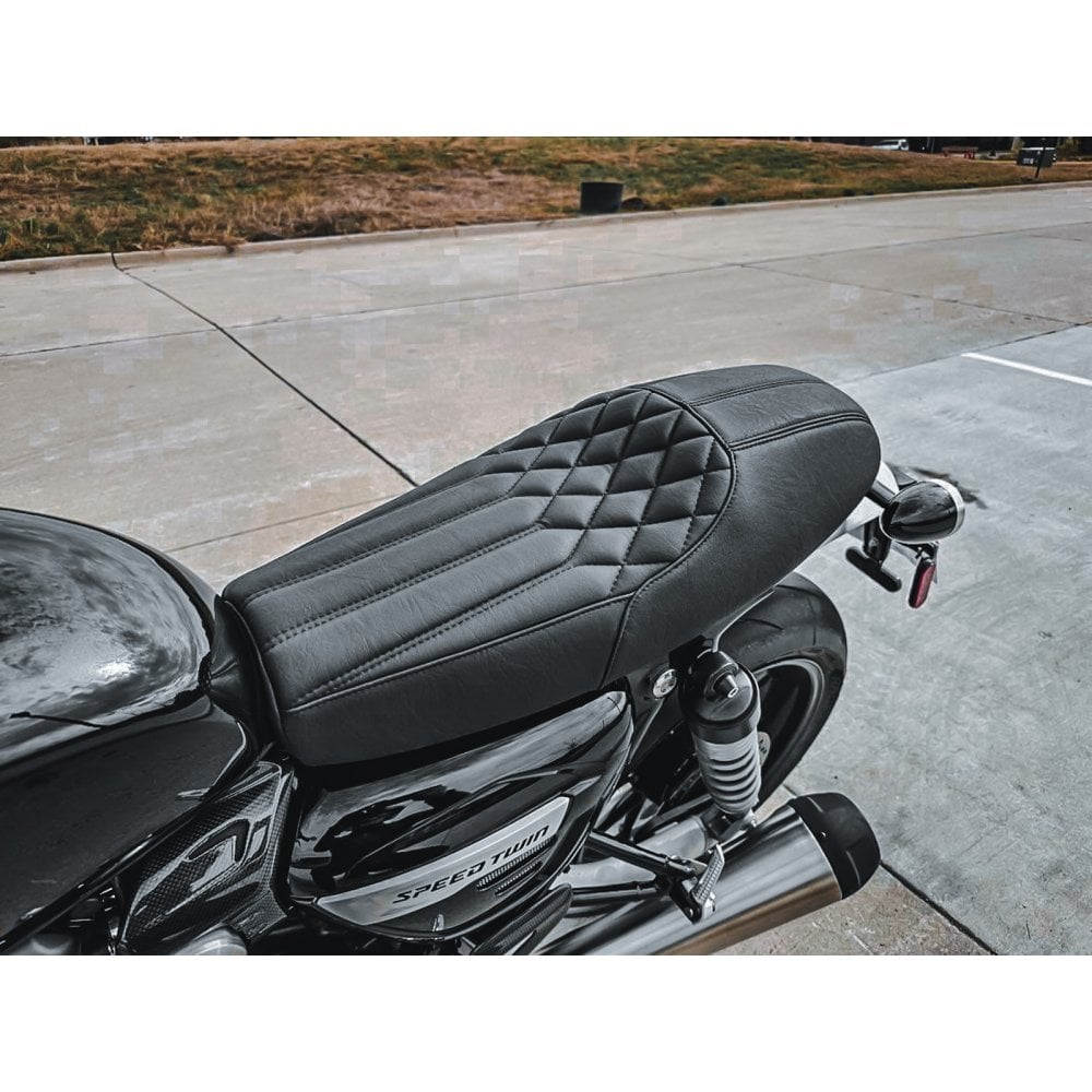 MSM035-a Cafe Racer Seat - Speed Twin 1200