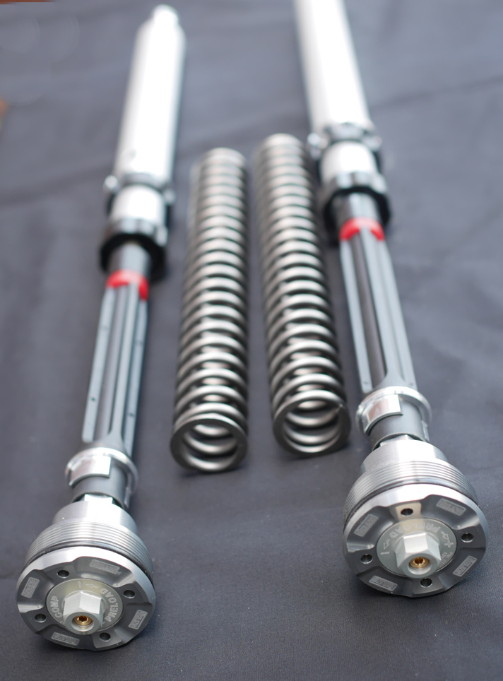 hlins-Cat-R9T-b