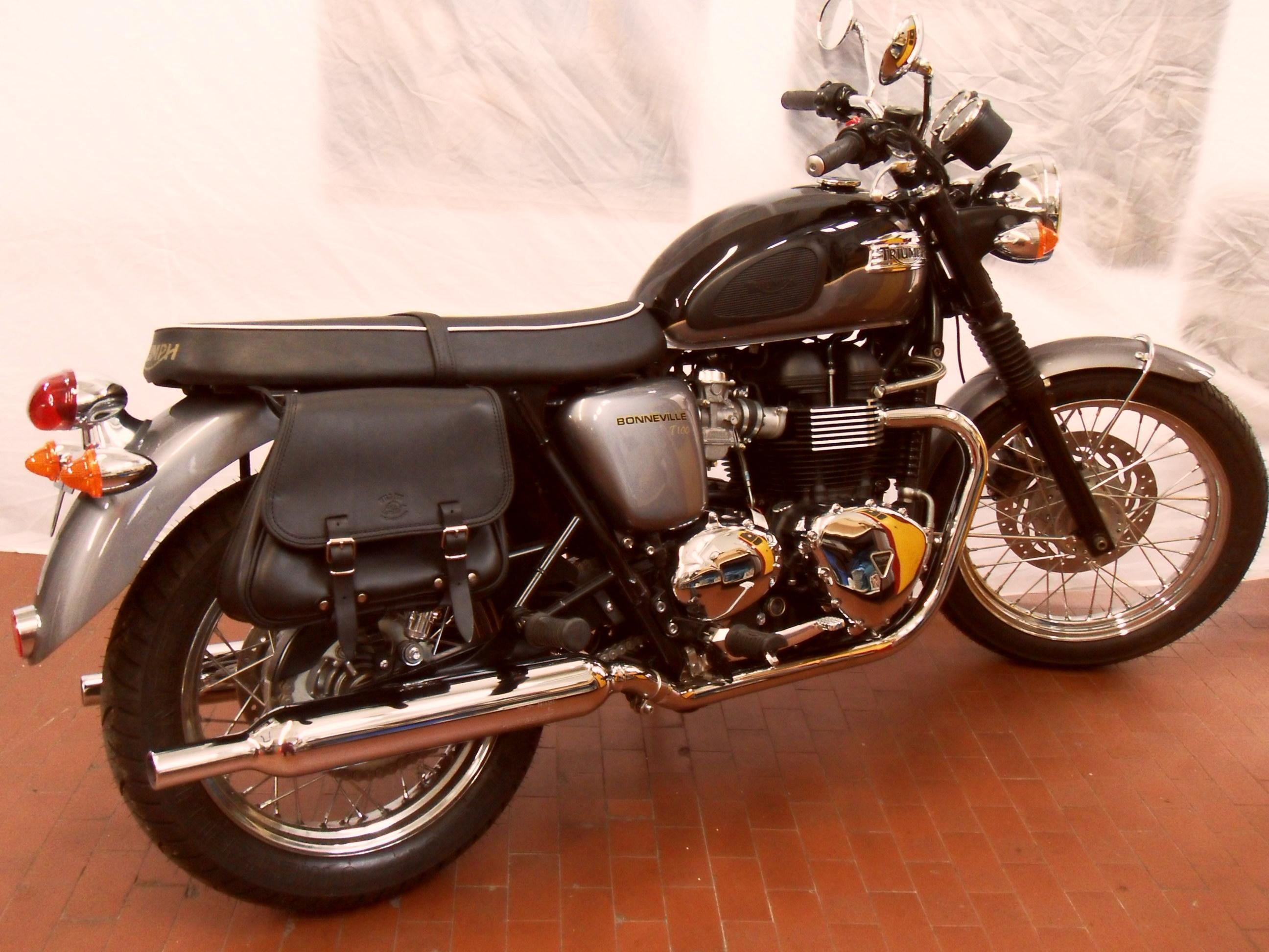 RCA-an-Bonneville