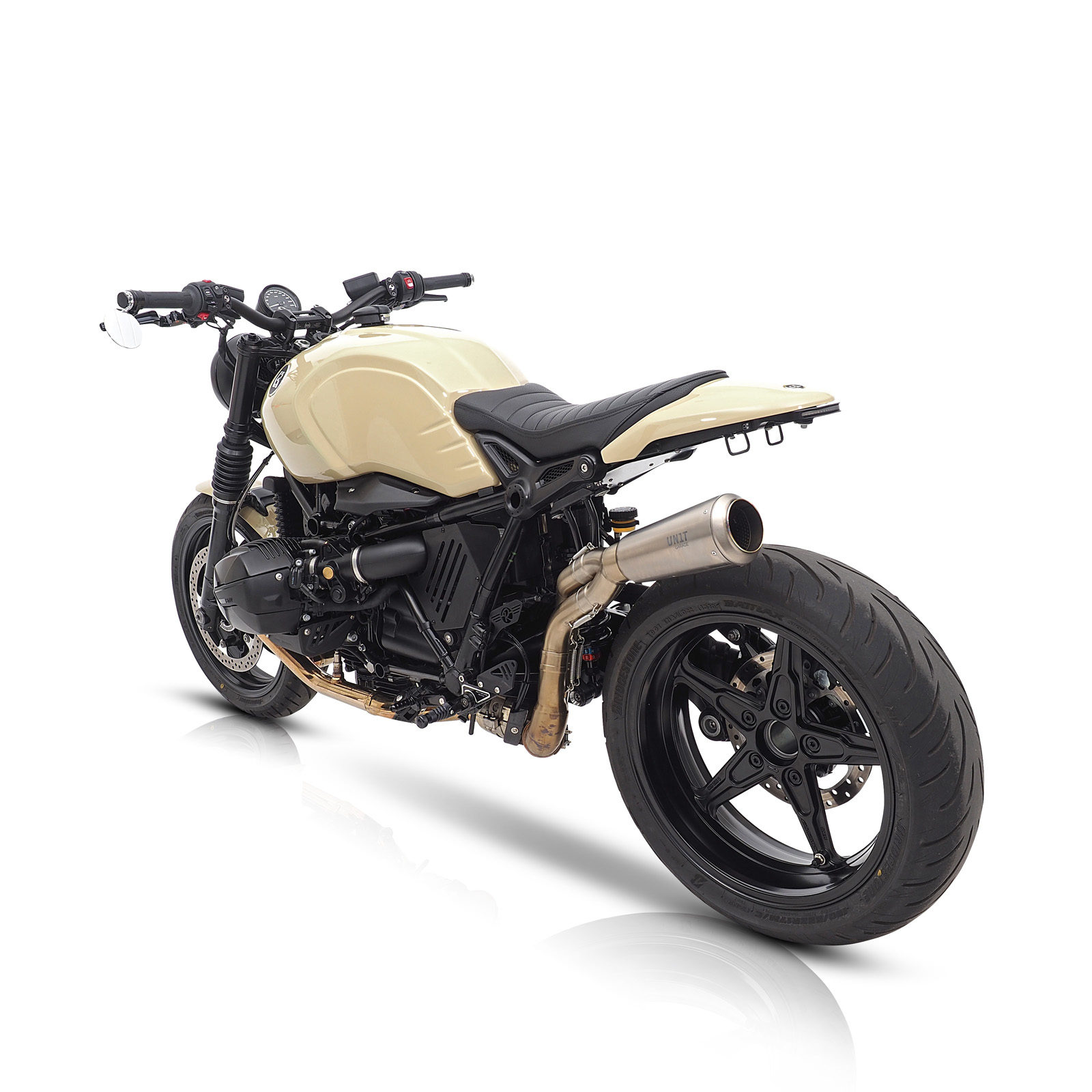 P7230371pKxBzqNwMWL2A