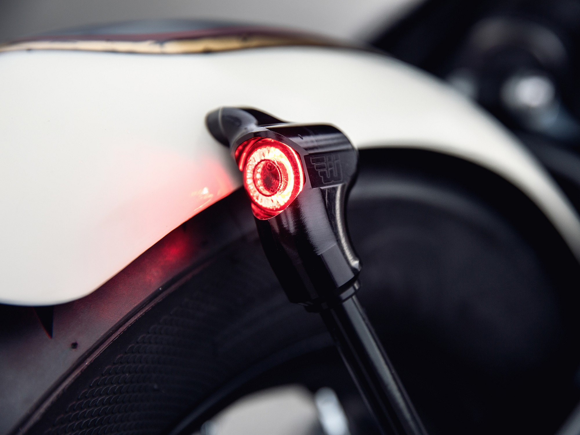 triumph bobber rear light kit