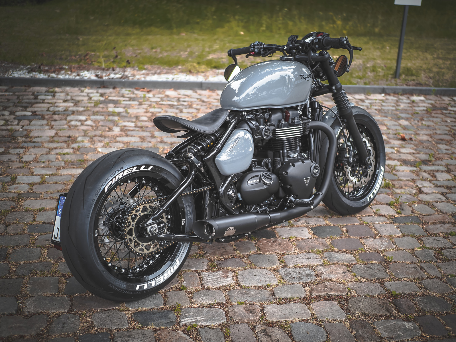 Dr. Jekill & Mr. Hyde Auspuff Bobber News TRIUMPH LC / AB BJ 2016 Classicbike Raisch
