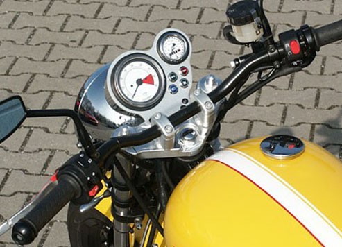 Umbaukit Thruxton Vergaser auf SuperbikeLenker