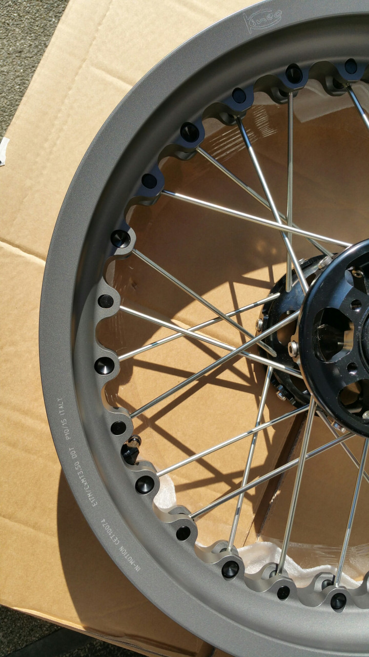 Kineo Wheels Triumph Speed 400 CB12791