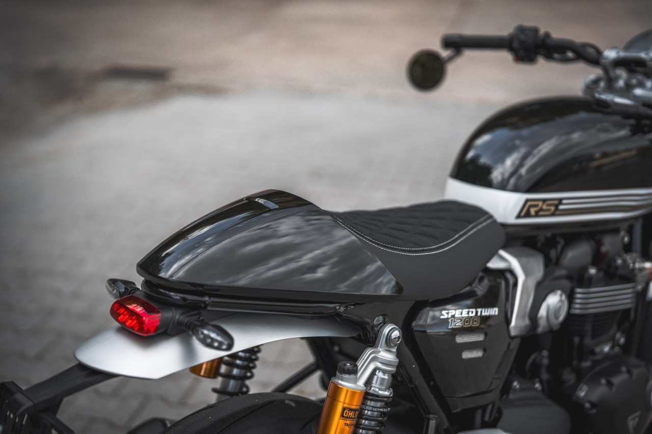 Cafe Racer Sitzbank Kappe / Höcker - Speed Twin 1200 | CB12875