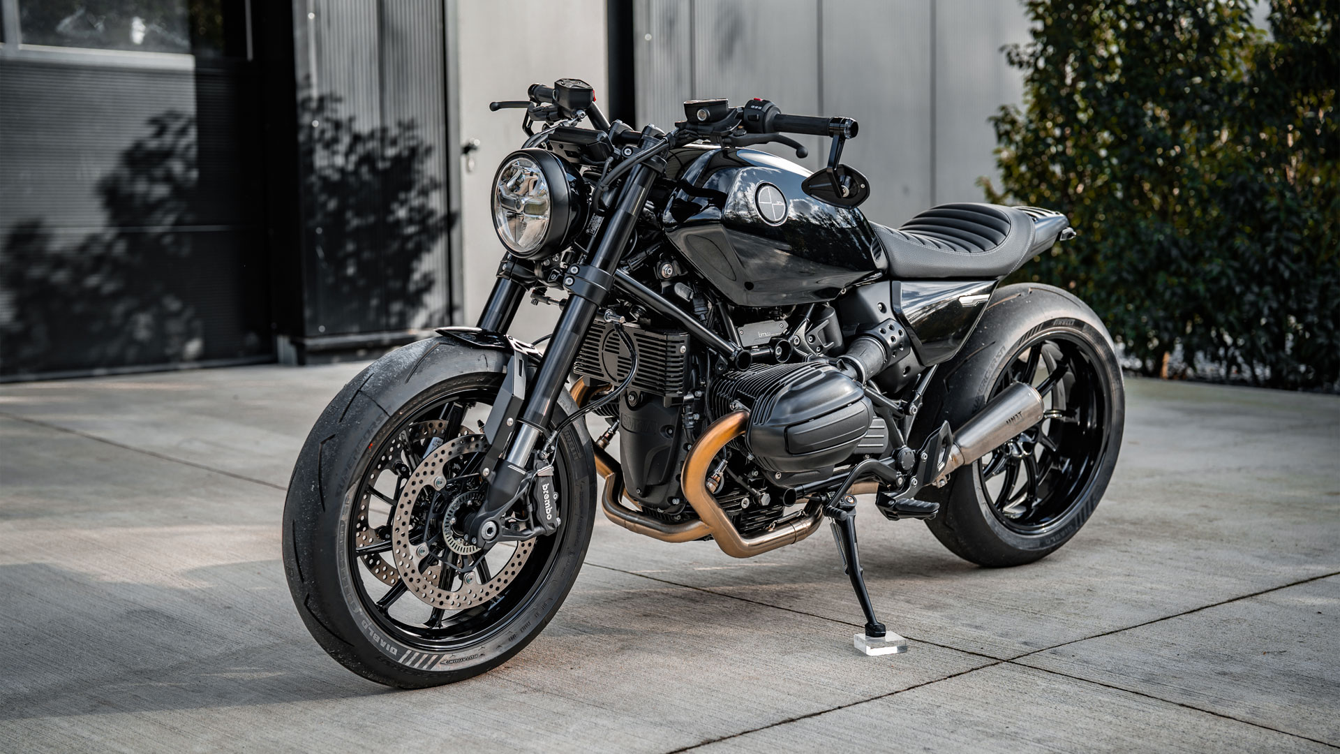 BMW R12 Race Cruiser - Single & Double Seat